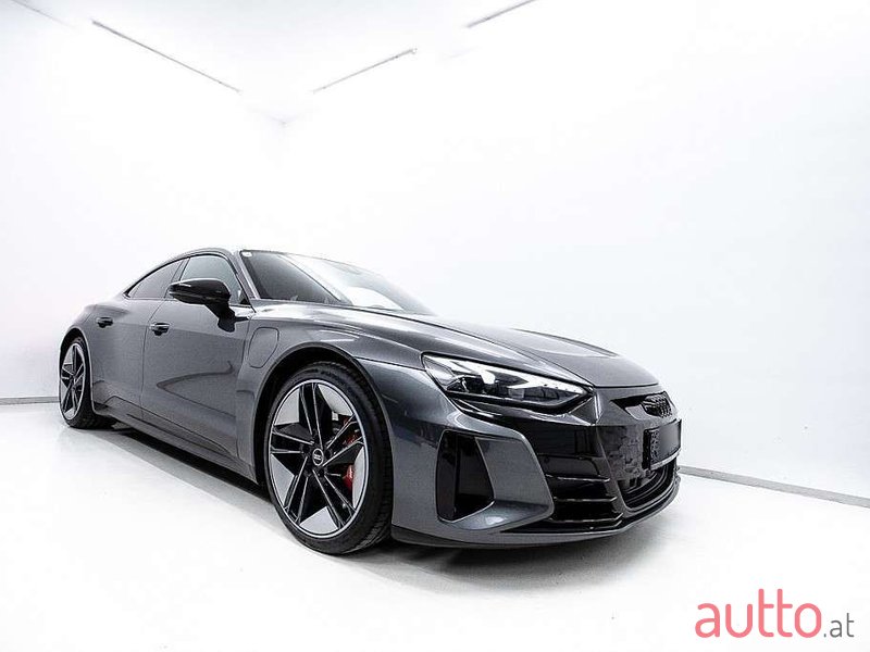 2021' Audi e-tron GT photo #2