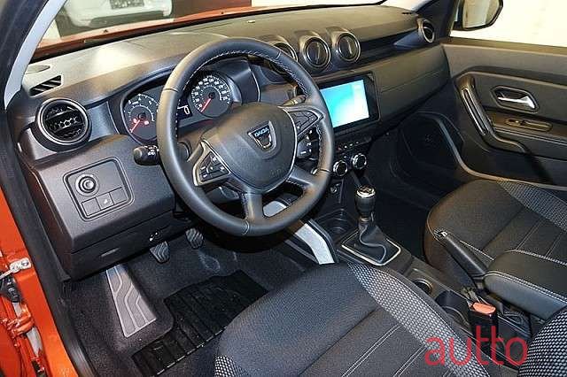 2022' Dacia Duster photo #6