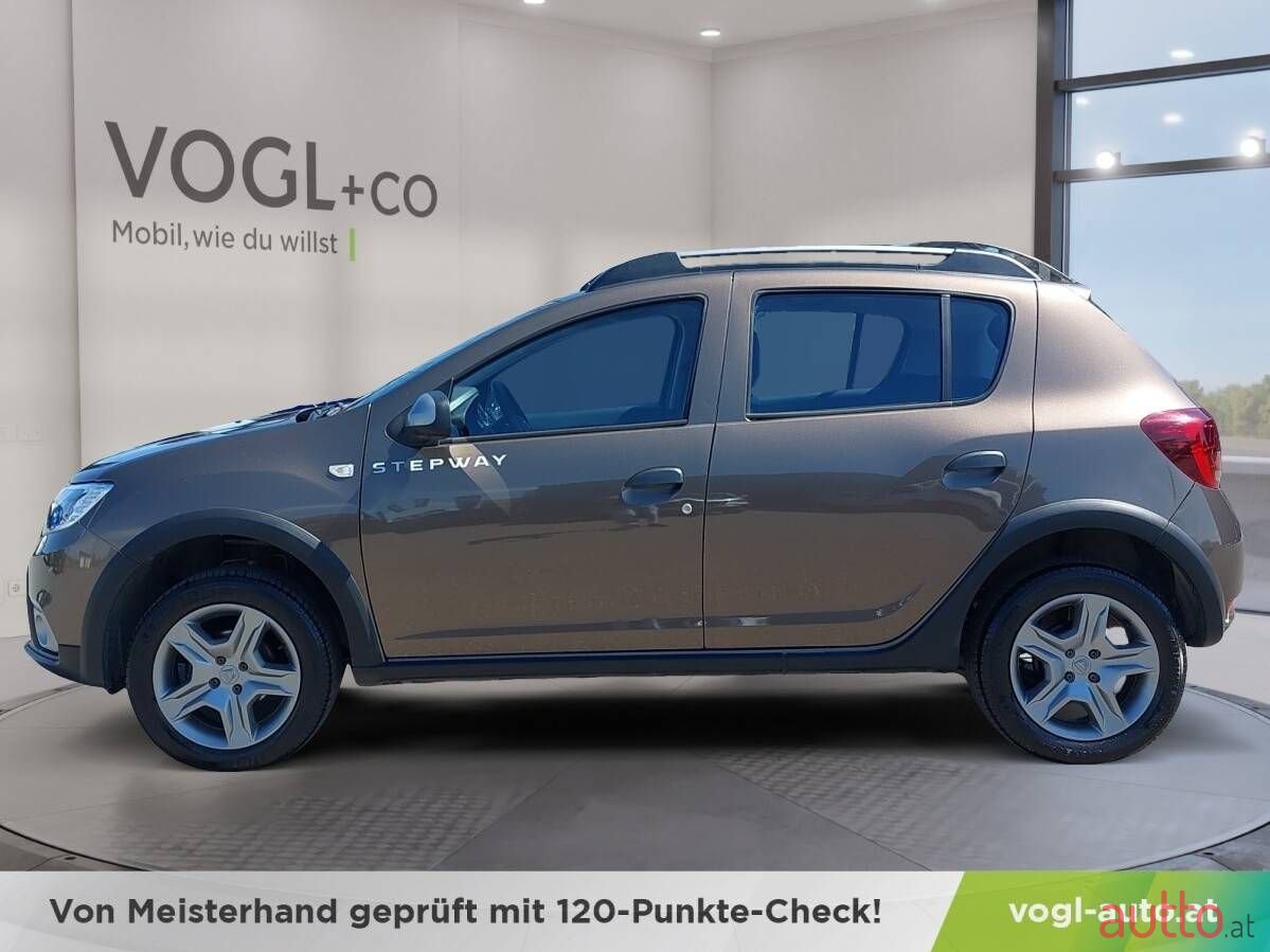 2017' Dacia Sandero photo #2