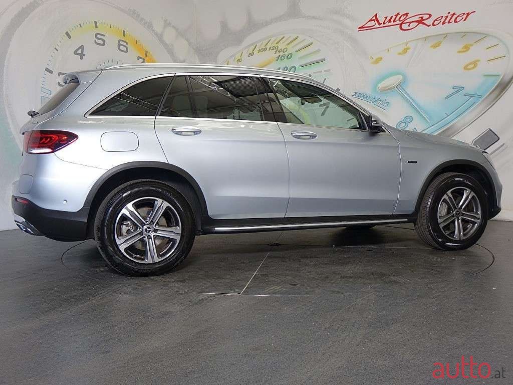 2021' Mercedes-Benz Glc-Klasse photo #4