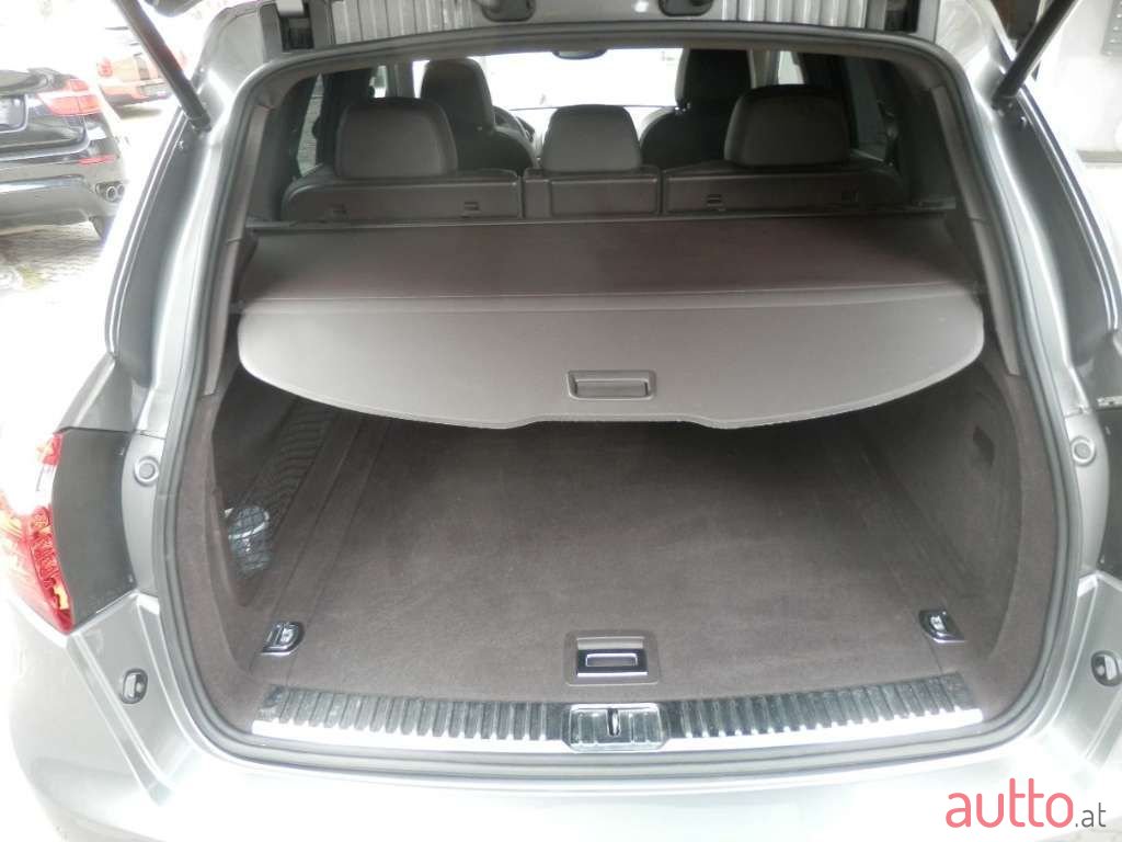 2013' Porsche Cayenne photo #4