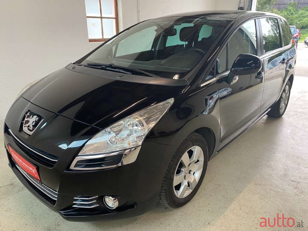 2010' Peugeot 5008 photo #3