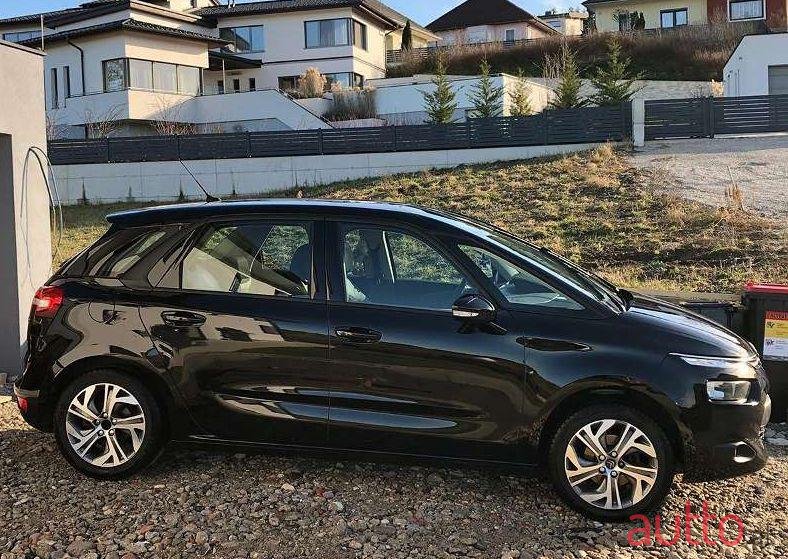2015' Citroen C4 Picasso photo #1