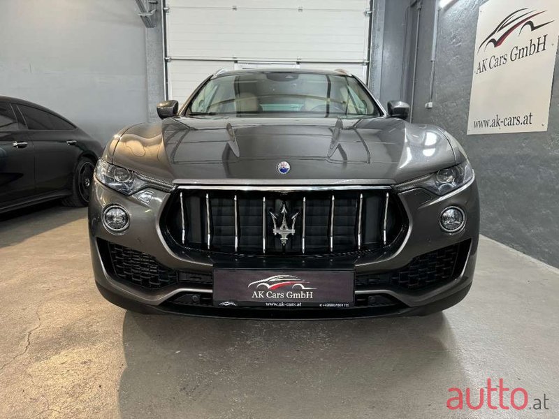 2016' Maserati Levante photo #3