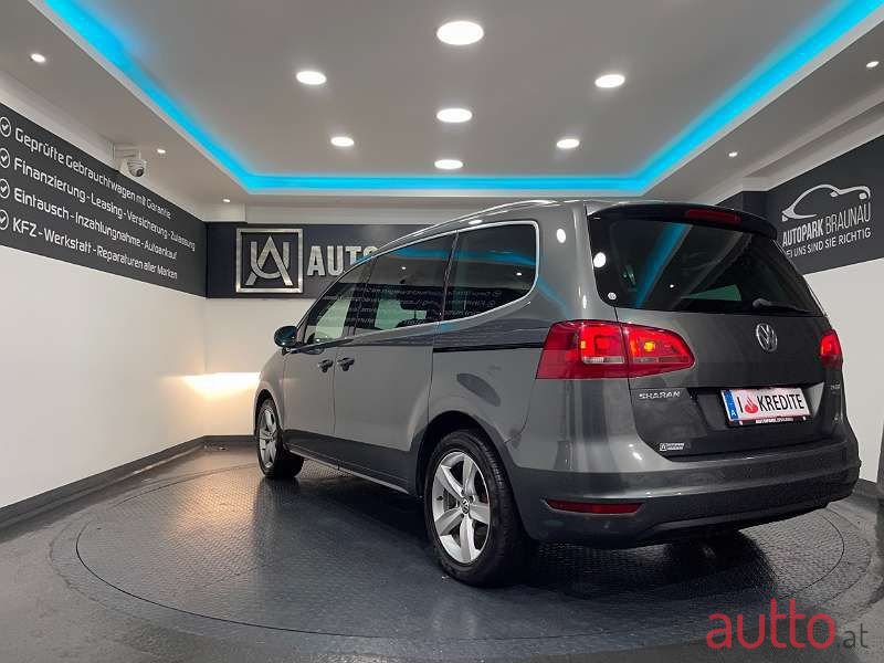 2014' Volkswagen Sharan photo #3