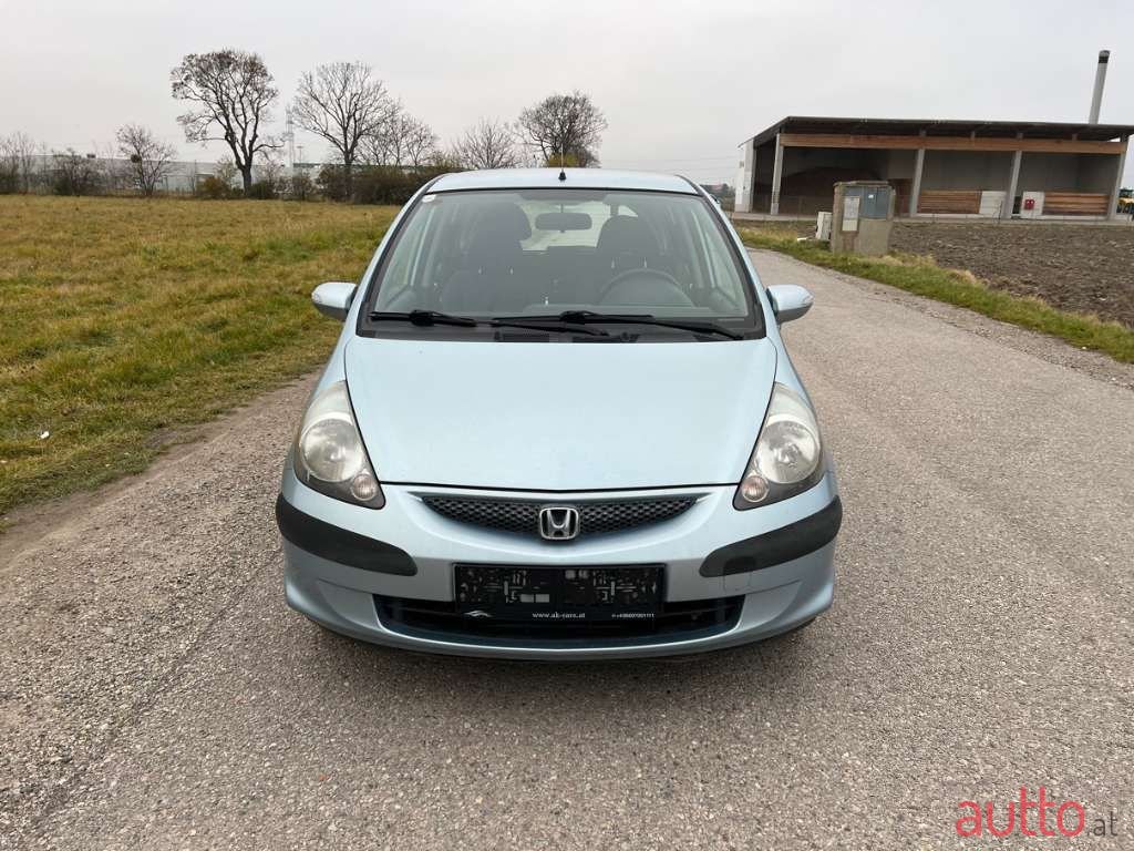 2006' Honda Jazz photo #2