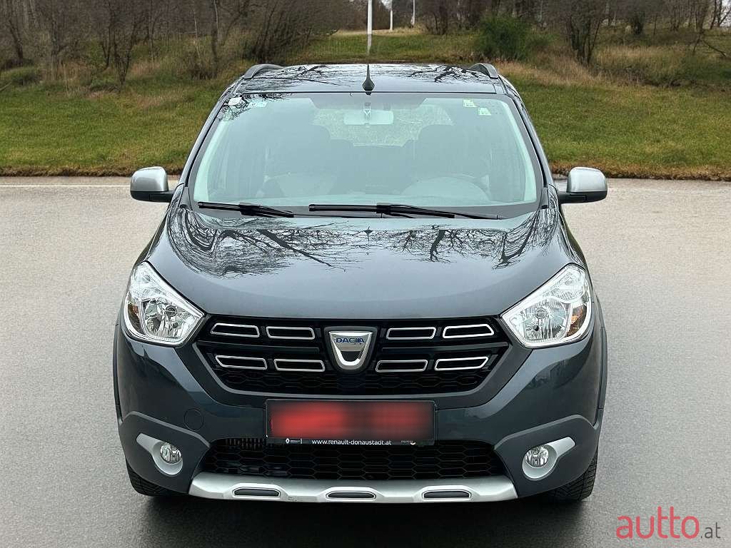2018' Dacia Lodgy photo #2