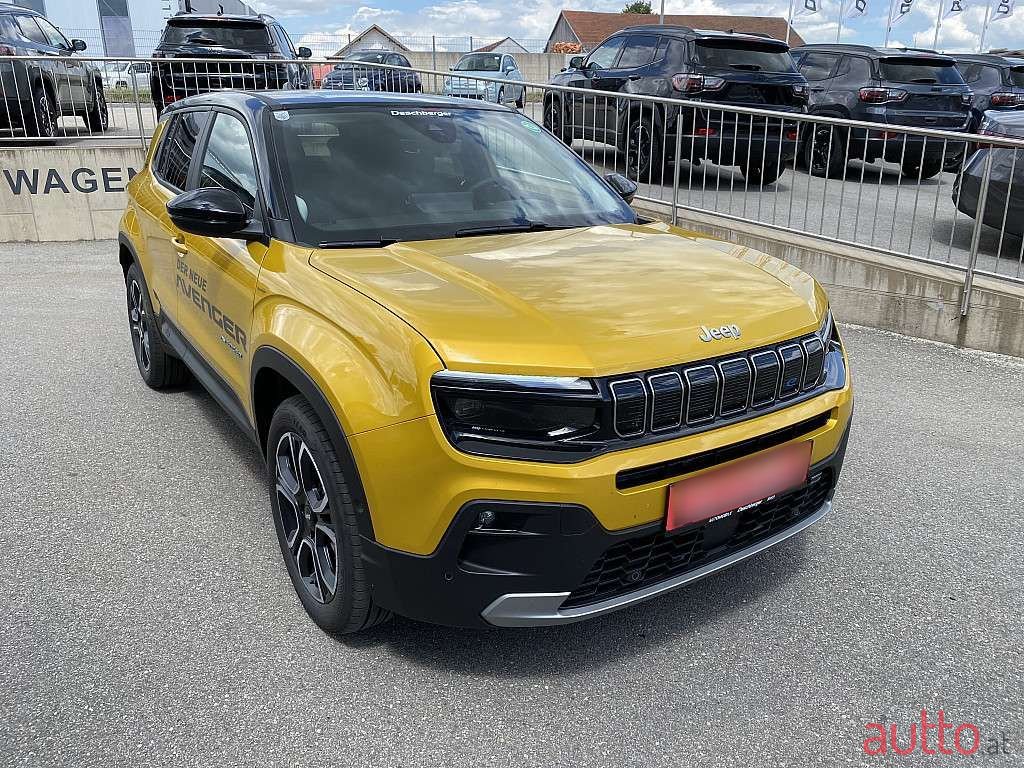 2023' Jeep Avenger photo #1