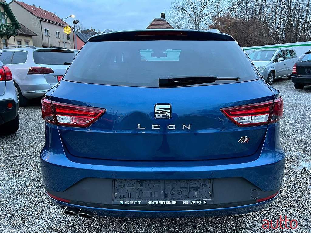 2014' SEAT Leon photo #5