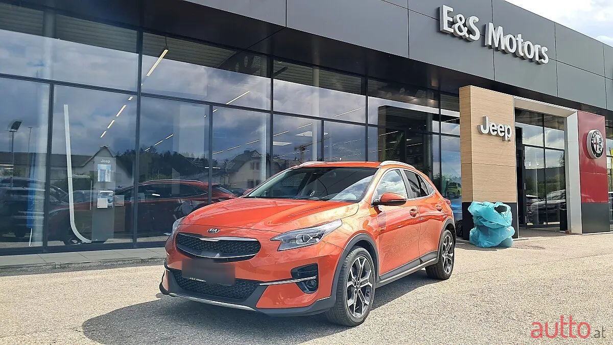 2021' Kia XCeed photo #1
