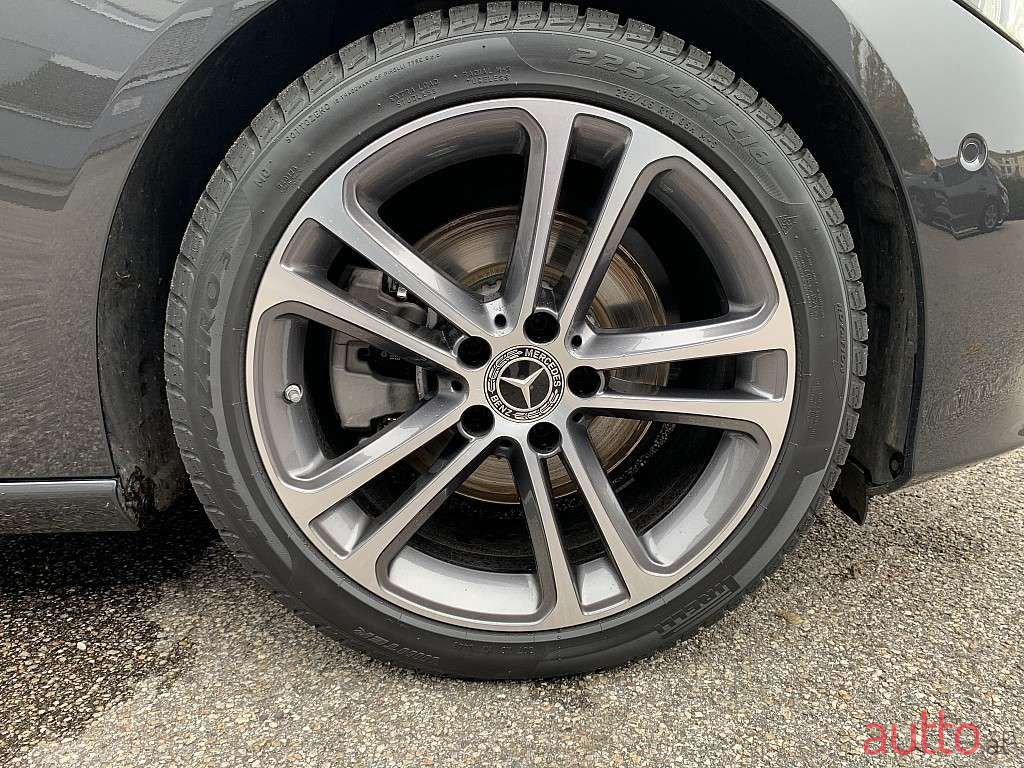 2022' Mercedes-Benz C-Klasse photo #6