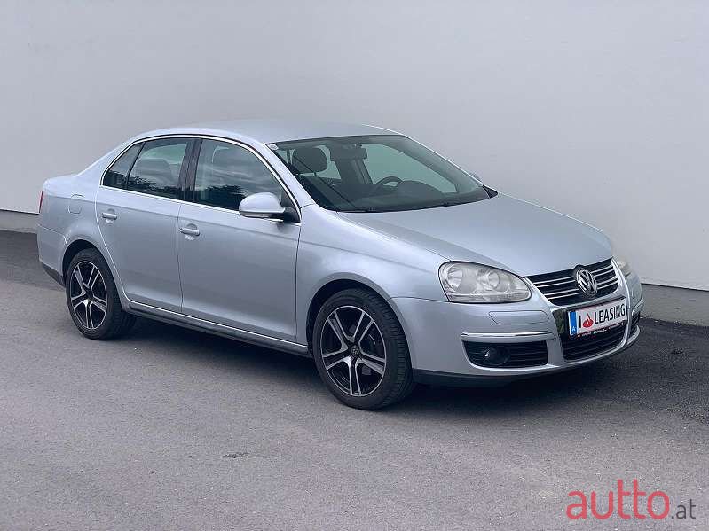 2005' Volkswagen Jetta photo #1