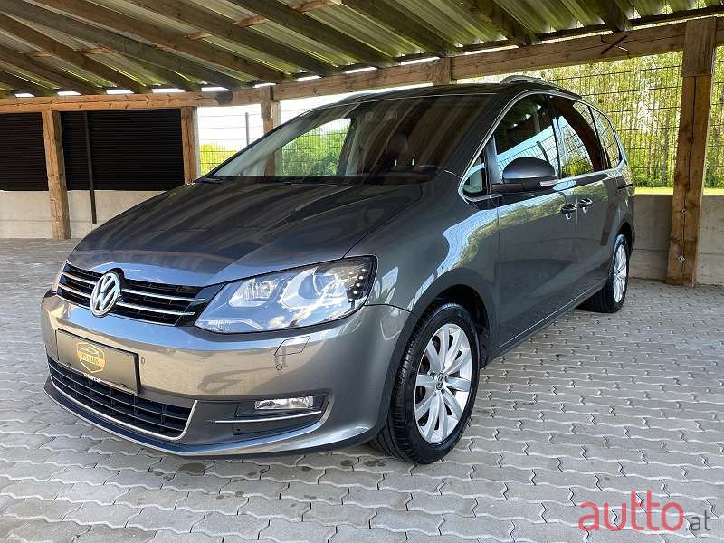 2011' Volkswagen Sharan photo #3