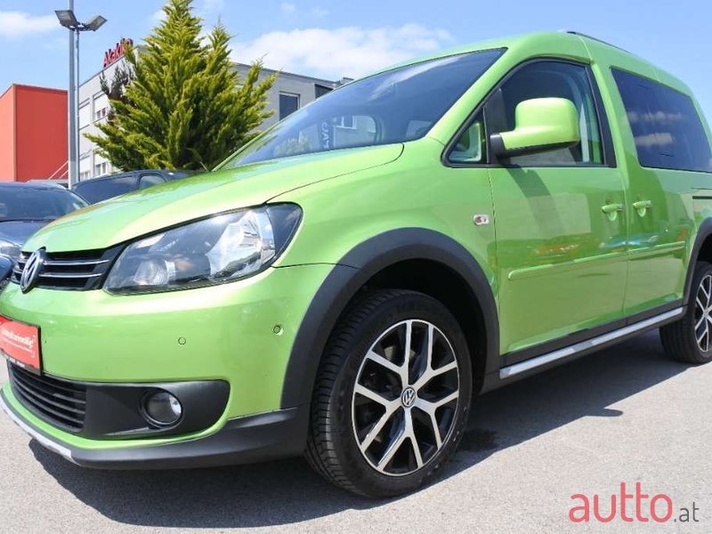 2013' Volkswagen Caddy photo #2