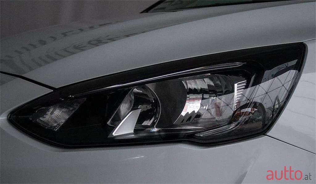 2019' Ford Focus photo #4