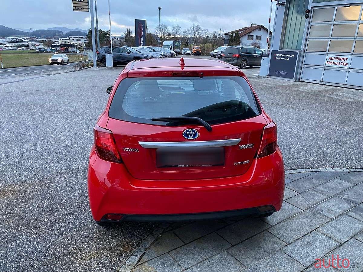 2015' Toyota Yaris photo #4