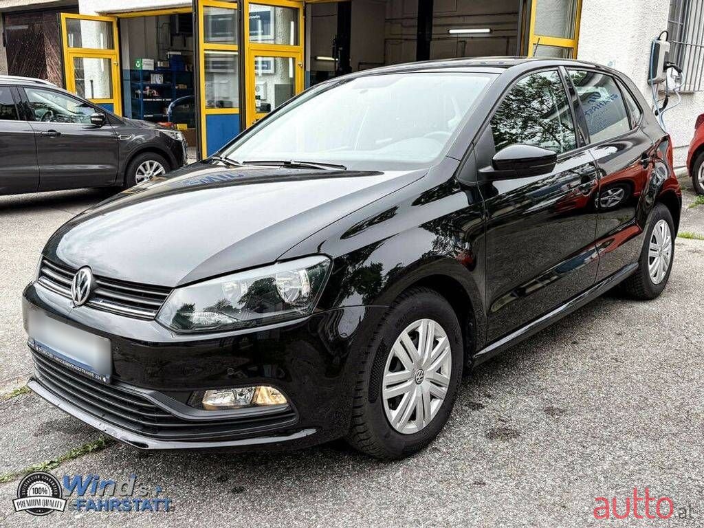 2016' Volkswagen Polo photo #1