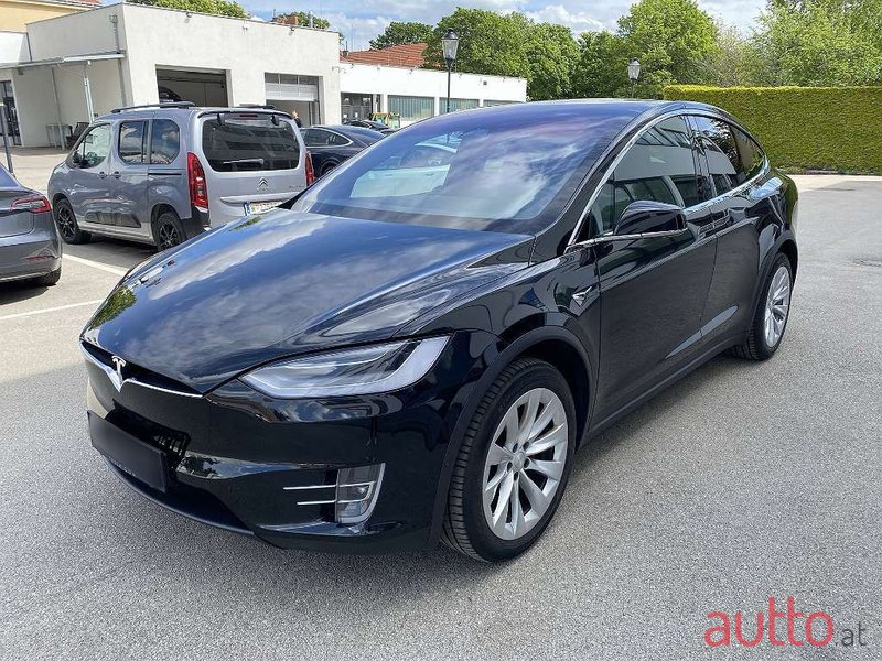 2020' Tesla Model X photo #2