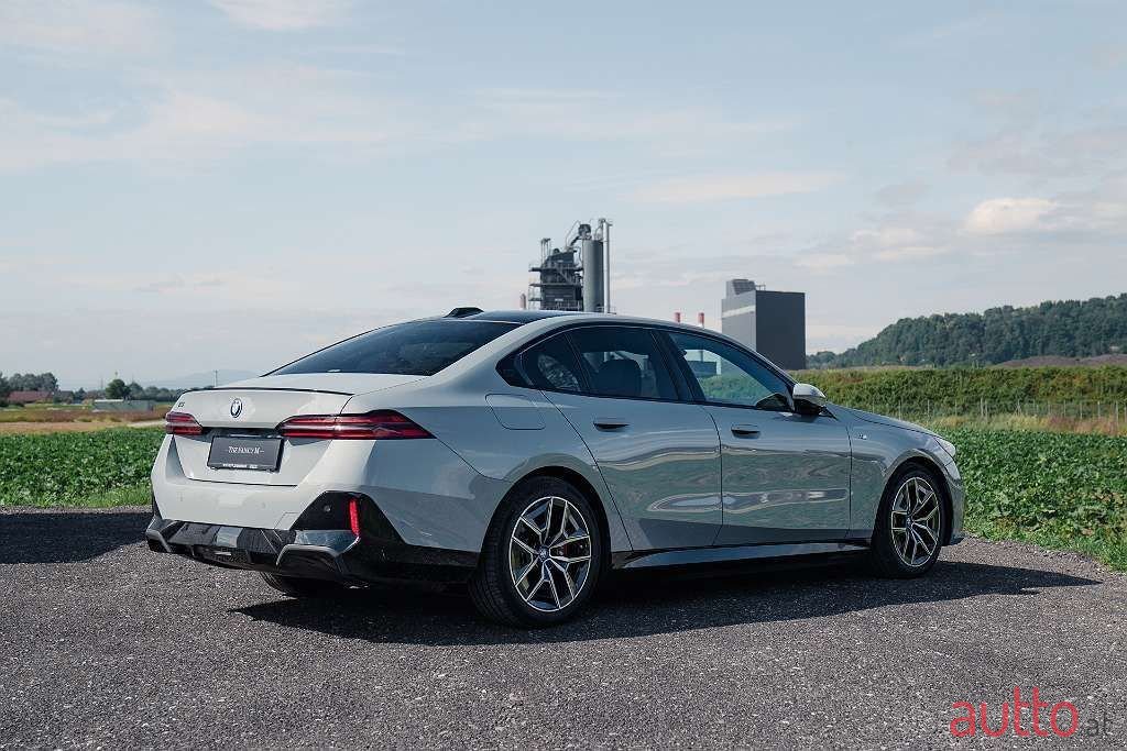 2024' BMW I5 photo #2