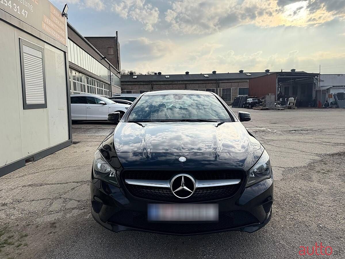 2014' Mercedes-Benz Cla-Klasse photo #2