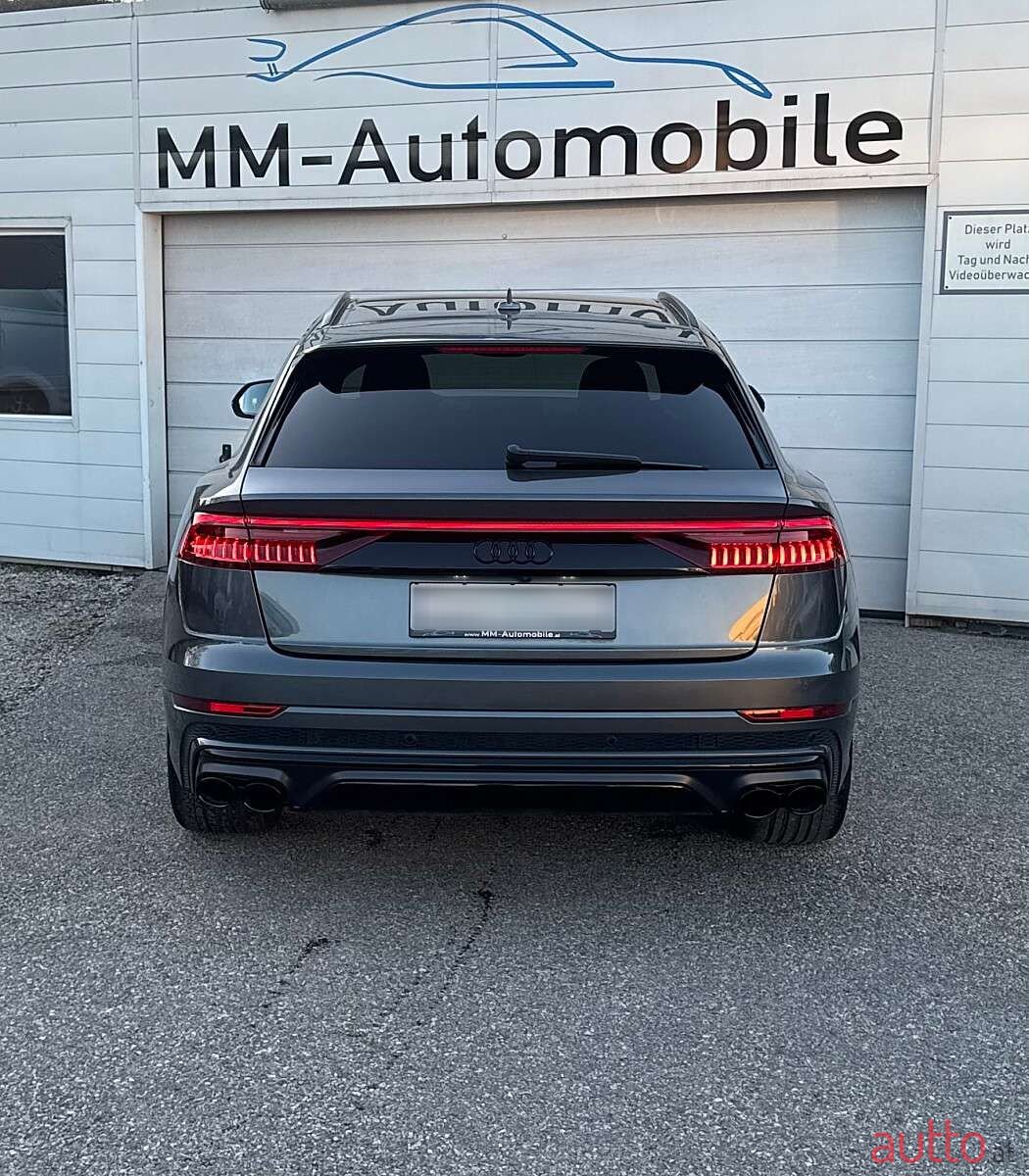 2019' Audi Q8 photo #4