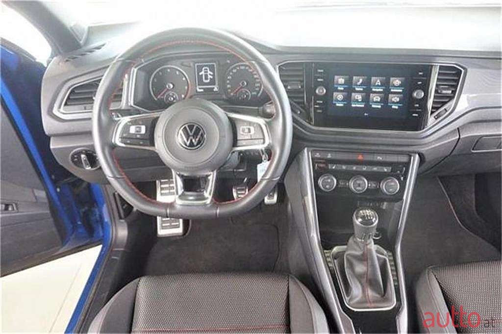 2021' Volkswagen T-Roc photo #5