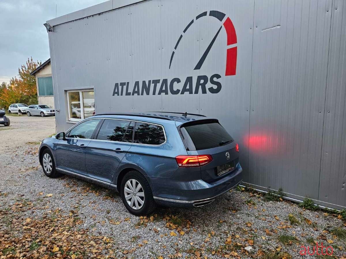 2017' Volkswagen Passat photo #4