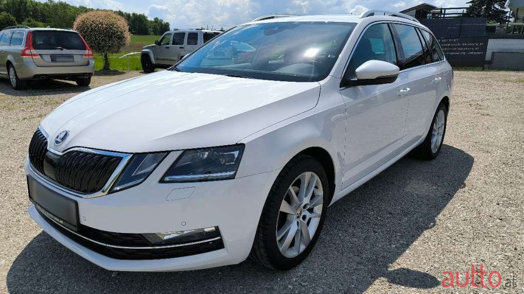 2020' Skoda Octavia photo #1