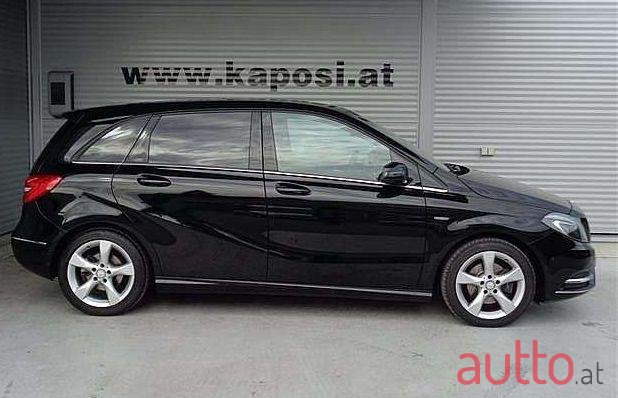 2013' Mercedes-Benz B-Klasse photo #1