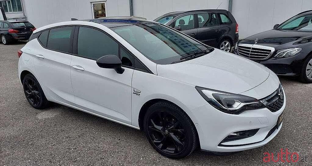 2018' Opel Astra photo #1