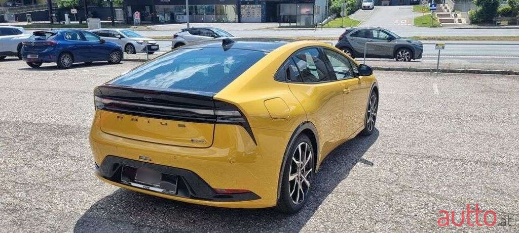 2023' Toyota Prius photo #6