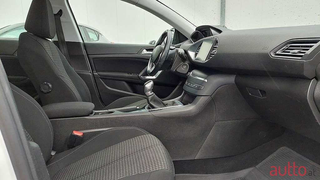 2018' Peugeot 308 photo #5