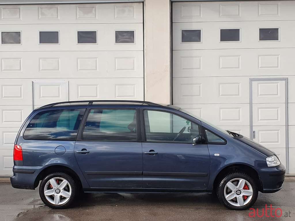 2004' SEAT Alhambra photo #3
