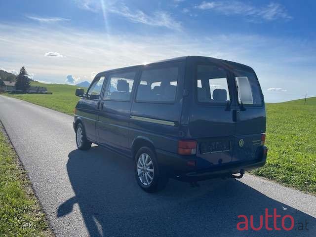 2001' Volkswagen Kombi photo #2