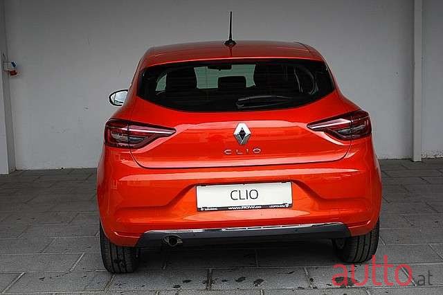 2022' Renault Clio photo #6