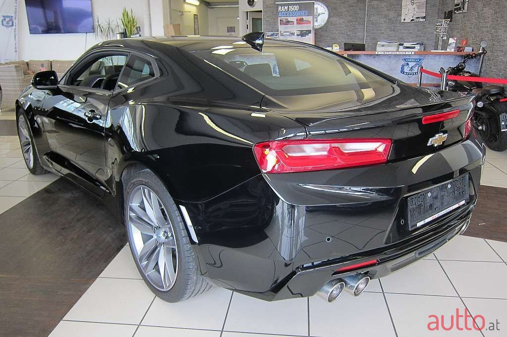 2018' Chevrolet Camaro photo #5