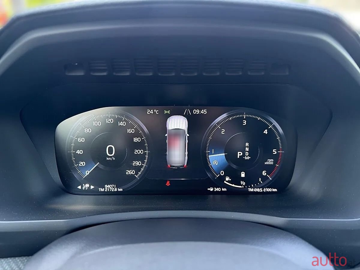 2020' Volvo XC90 photo #5