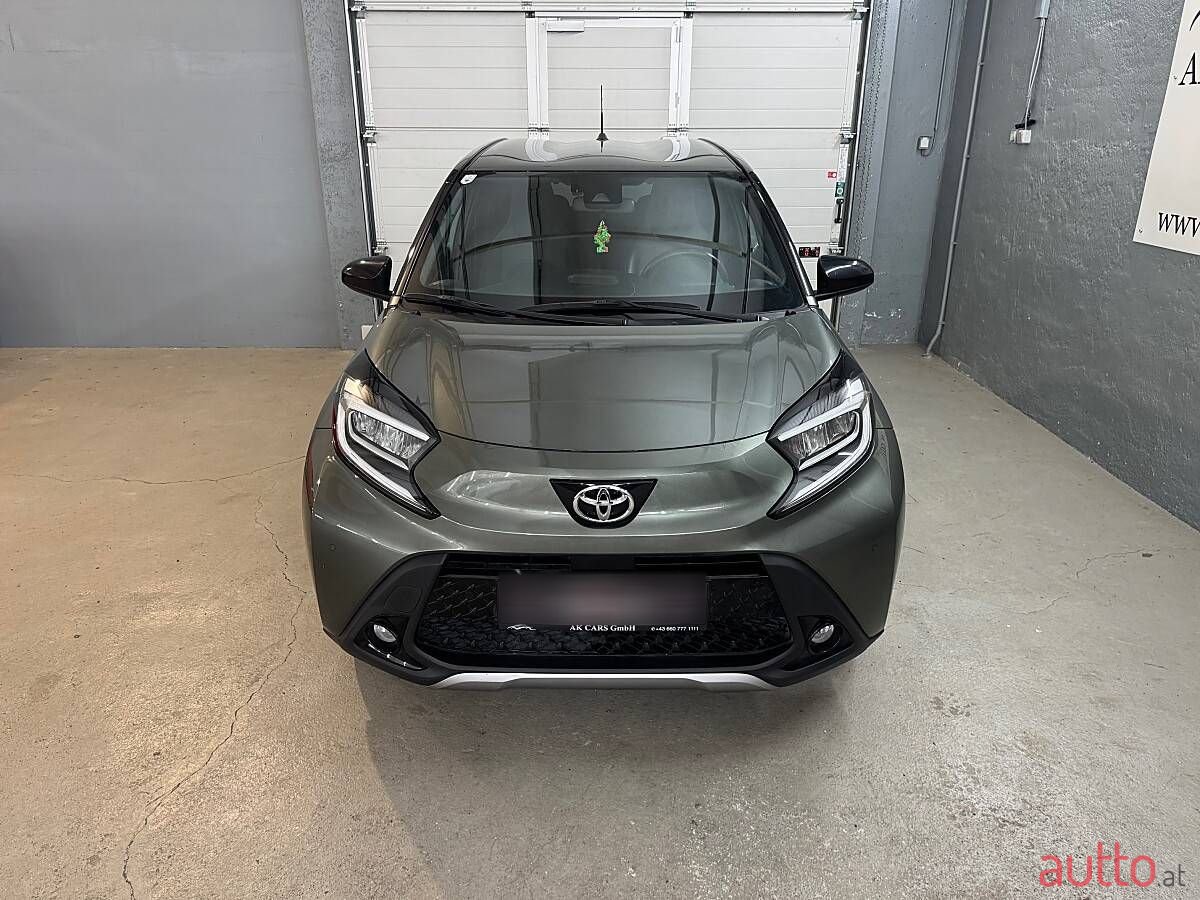 2023' Toyota Aygo photo #2