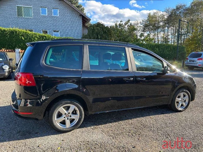 2014' SEAT Alhambra photo #4