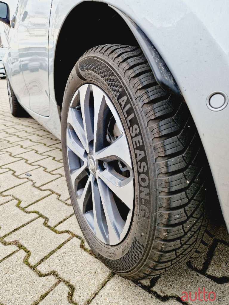 2022' Renault Zoe photo #5