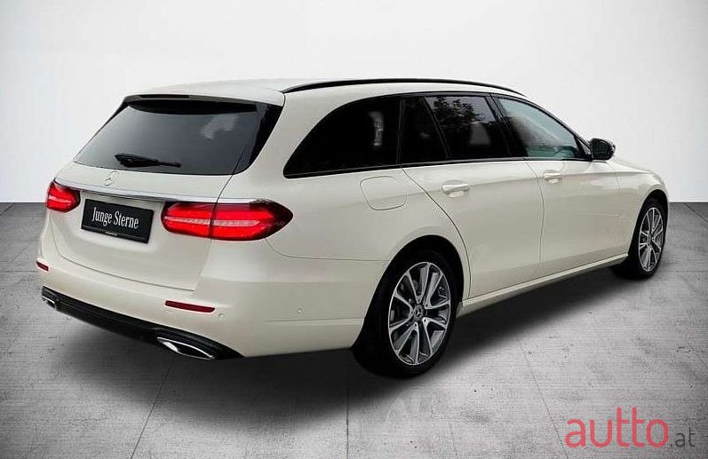 2017' Mercedes-Benz E-Klasse photo #2