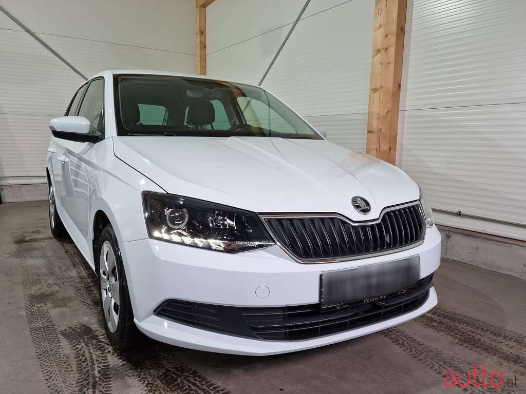 2017' Skoda Fabia photo #2