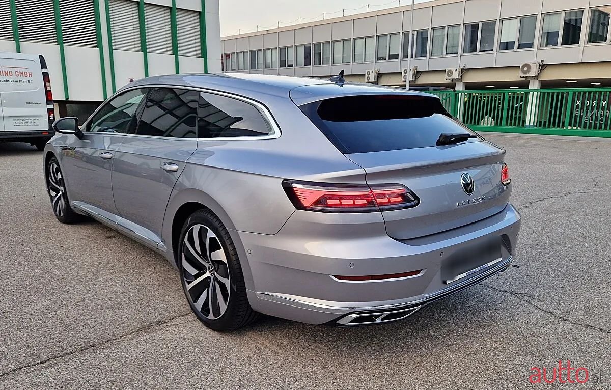 2023' Volkswagen Arteon photo #2