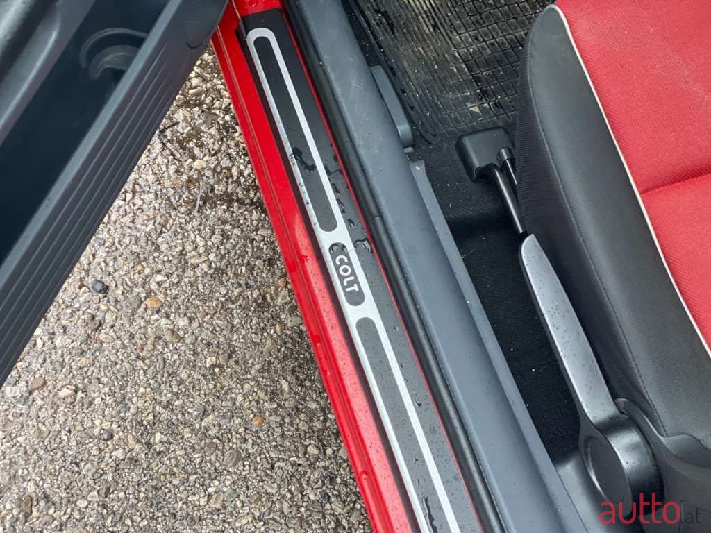 2008' Mitsubishi Colt photo #5