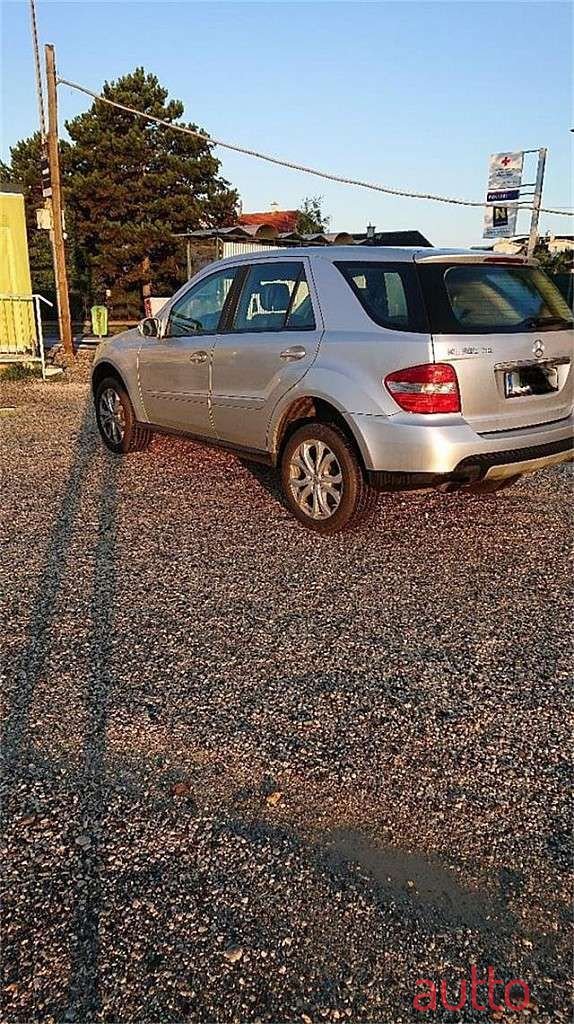 2008' Mercedes-Benz M-Klasse photo #3