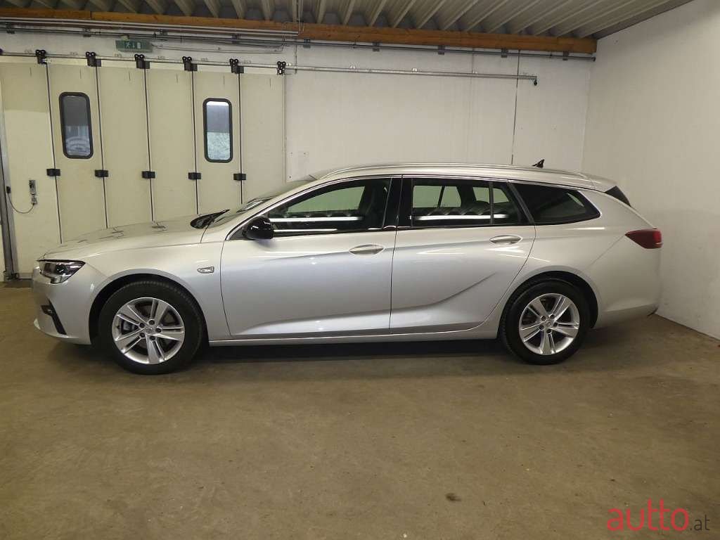 2021' Opel Insignia photo #2