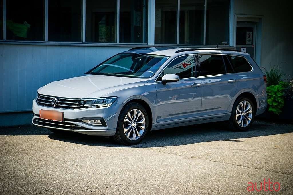 2022' Volkswagen Passat photo #4