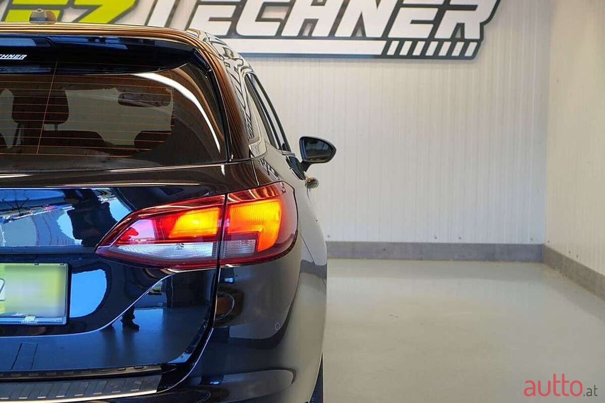 2020' Opel Astra photo #5