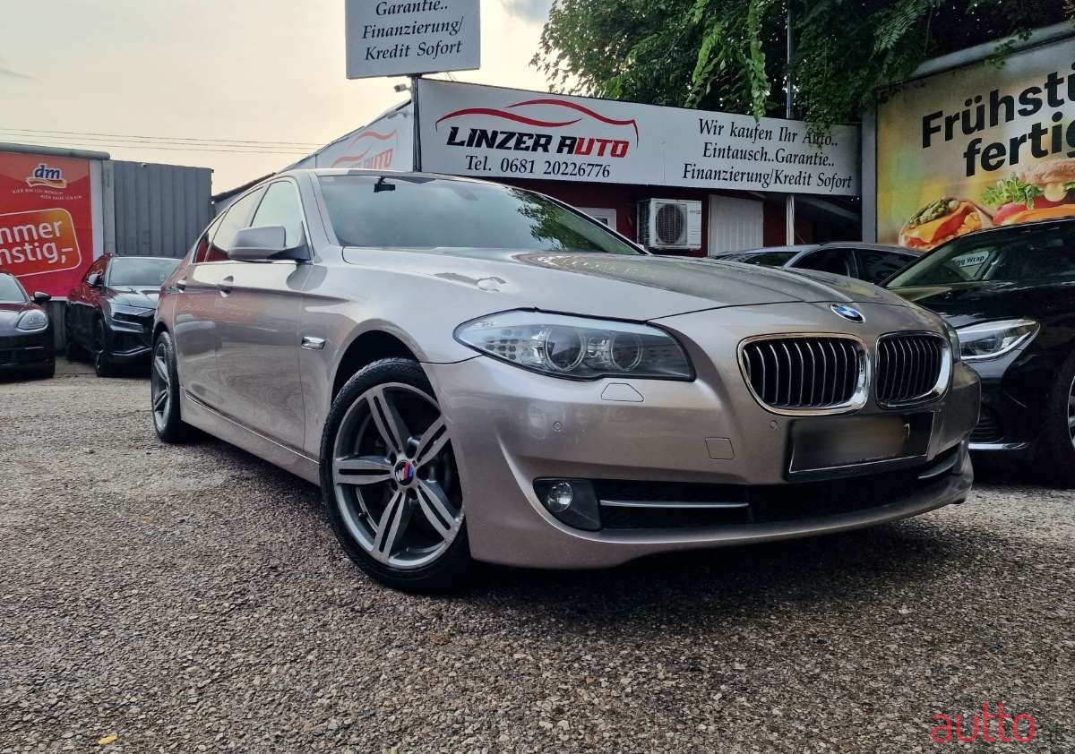 2012' BMW 5Er-Reihe photo #6