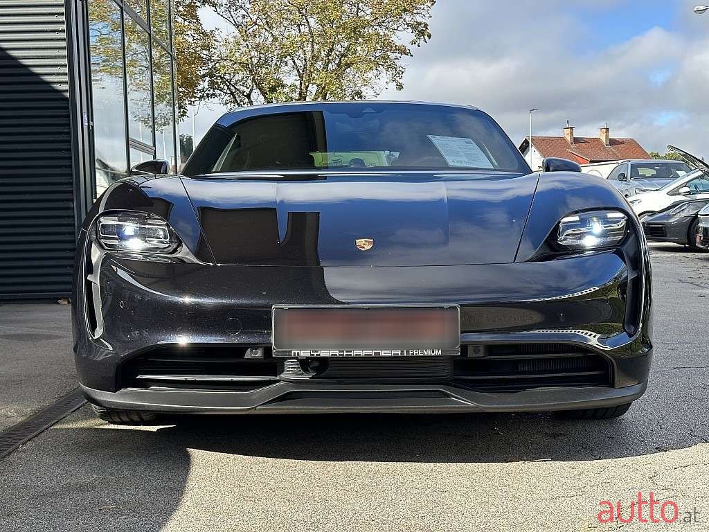 2020' Porsche Taycan photo #5
